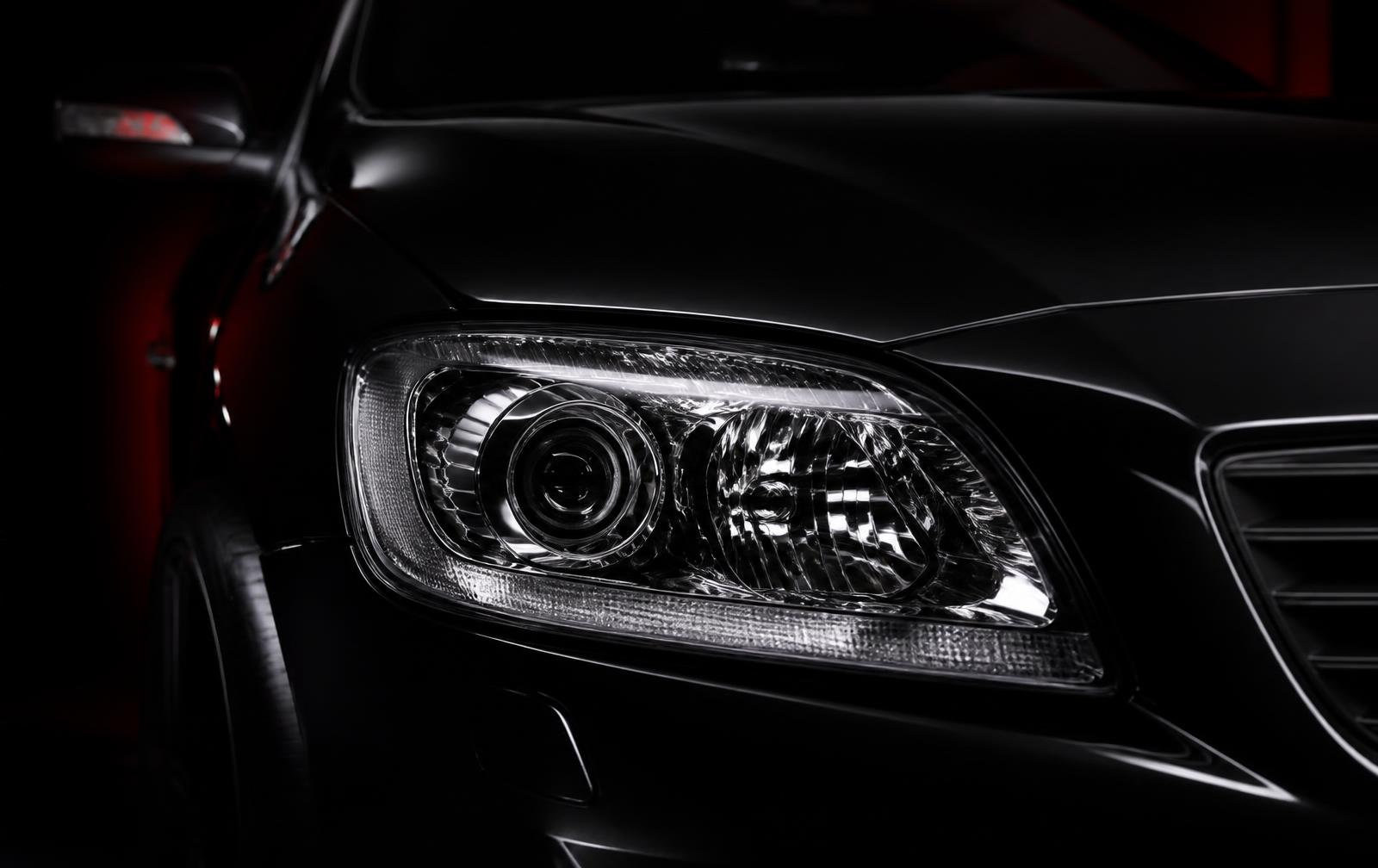 The same headlight lens restored to full optical clarity